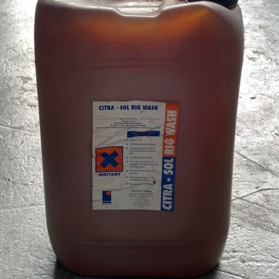 Citra-Sol RigWash, Capacity: 25 Liters per drum