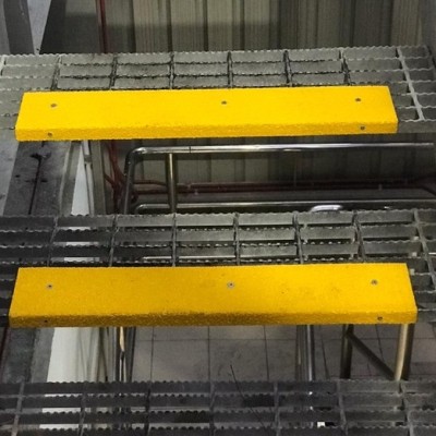 Anti Slip Stair Capping Nosing 1100x100x20mm SAFE MATE