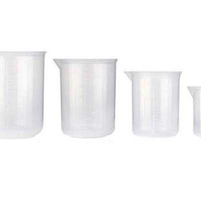 Plastic Beaker 250 mL, Low Form with Embossed Graduation and Spout, Autoclavable Polypropylene, 10pcs pack