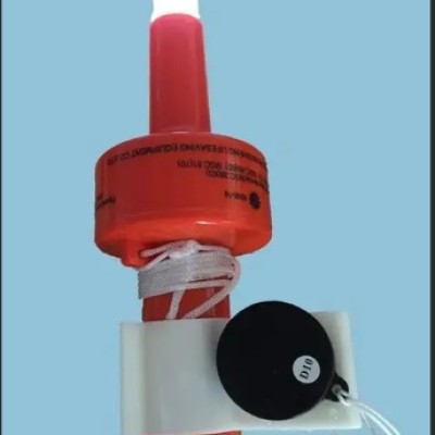 Lifebuoy Self Igniting Light c w Holder, RSQD-1,Solas (Lithium Battery). China