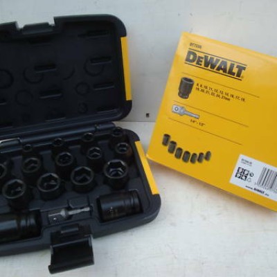 *DeWALT DT7506R-GB 17 Piece , 1 2 in Socket Set