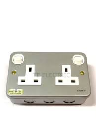 METAL CLAD 13A DOUBLE SWITCH SOCKET CROWN  /   OLSON