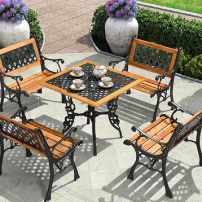 outdoor park chair and table