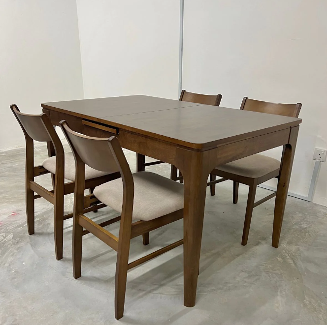 Modern Extension Dining Table with 4 chairs