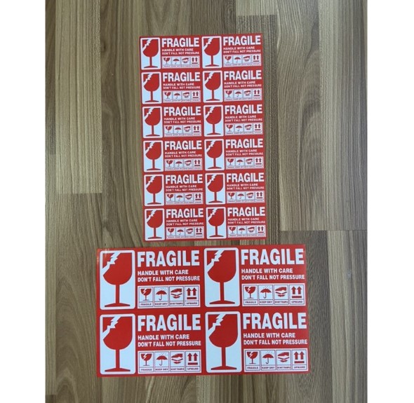 WATERPROOF STICKER, FRAGILE HANDLE WITH CARE (5CMX7CM)