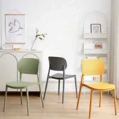 Nordic Plastic Chair Dining Chair Elegant Chair PP Material Modern Style Stackable Dining Chair Plastic Chair Bedroom