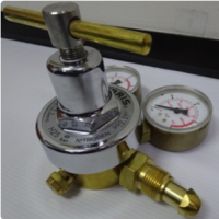 HARRIS H25-40 N2 HIGH PRESSURE FLOW NITROGEN REGULATOR